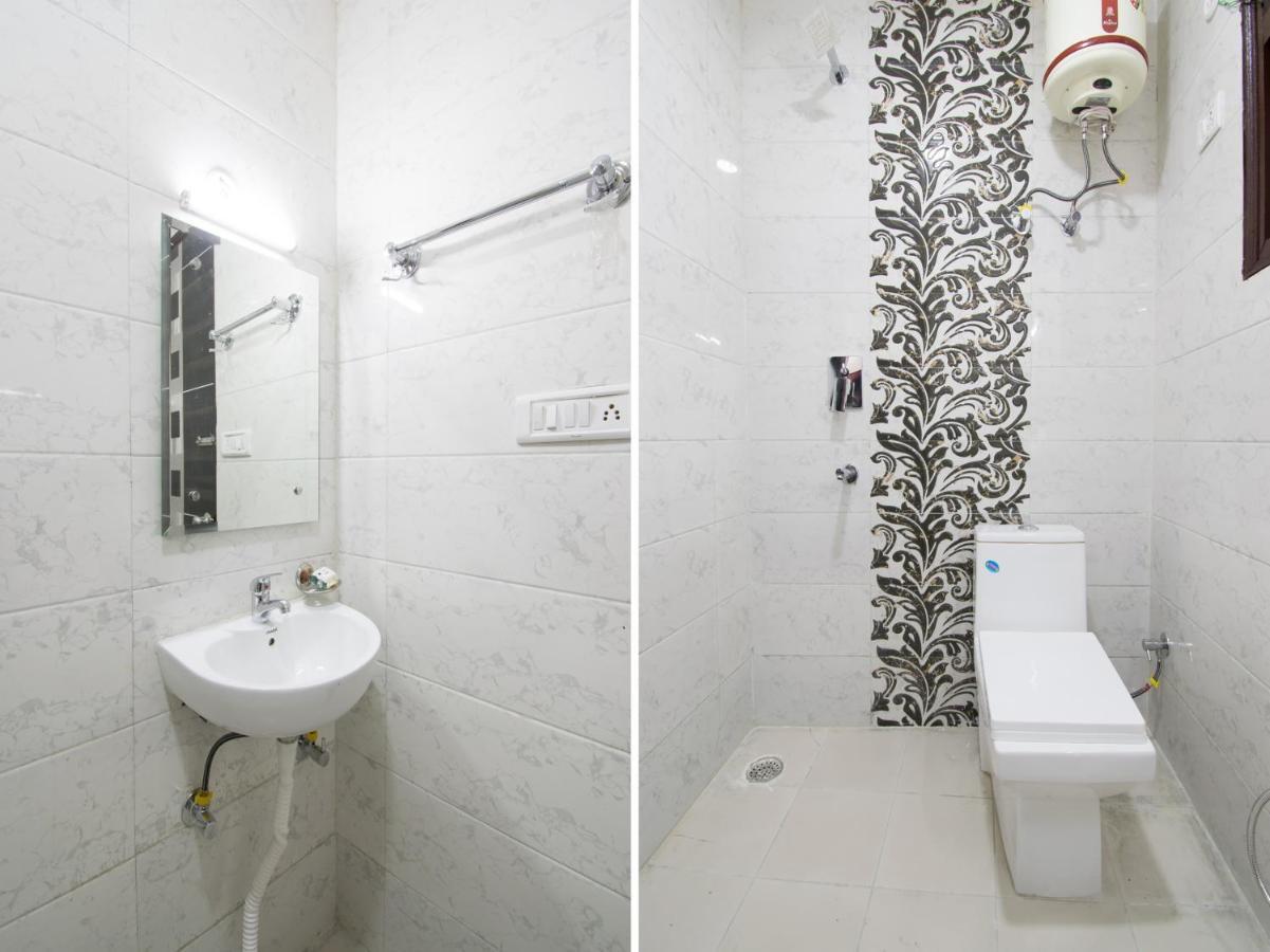 Hotel The Westend Green New Delhi Bagian luar foto